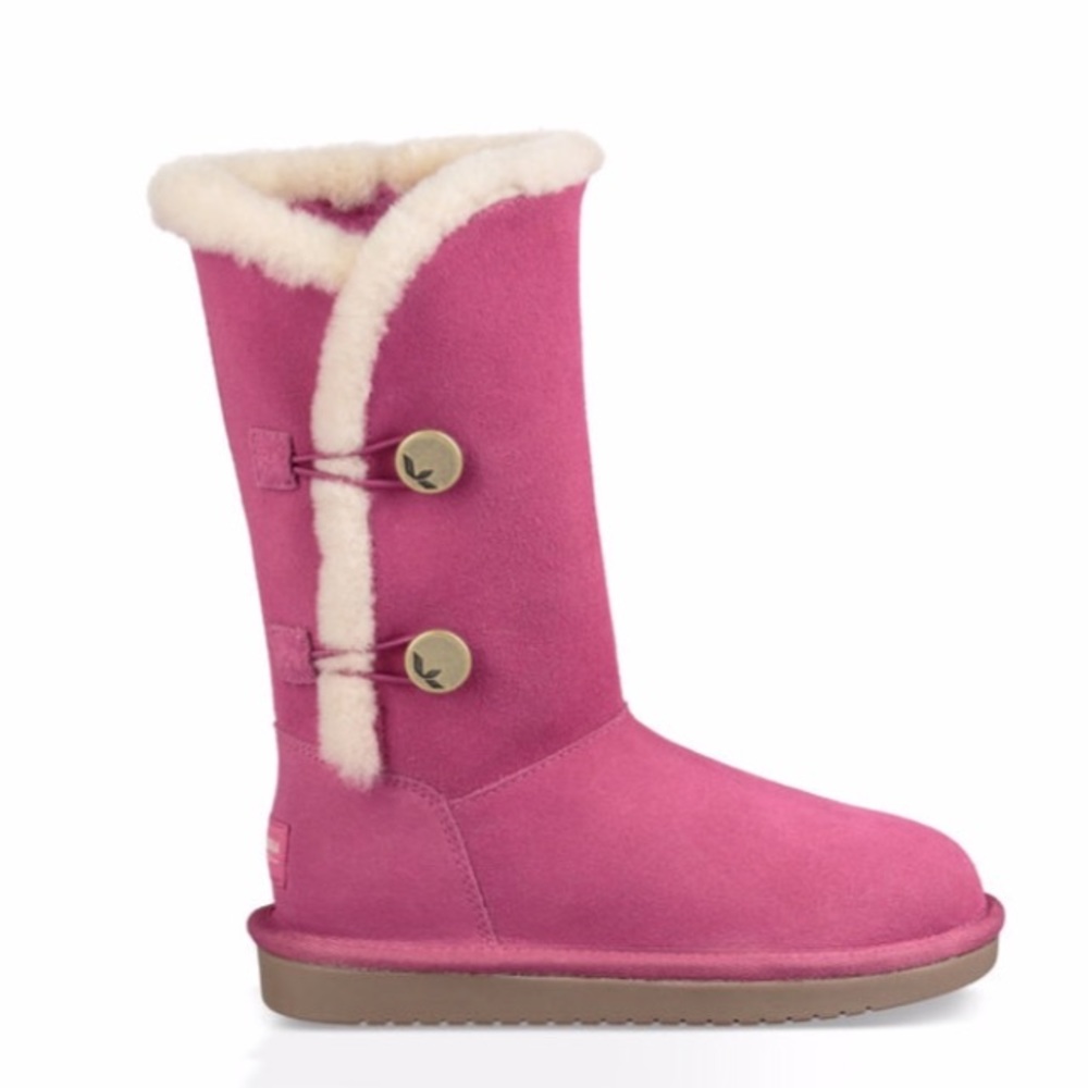 🎁FREE $50 gift w/ purchase of these NIB UGGS